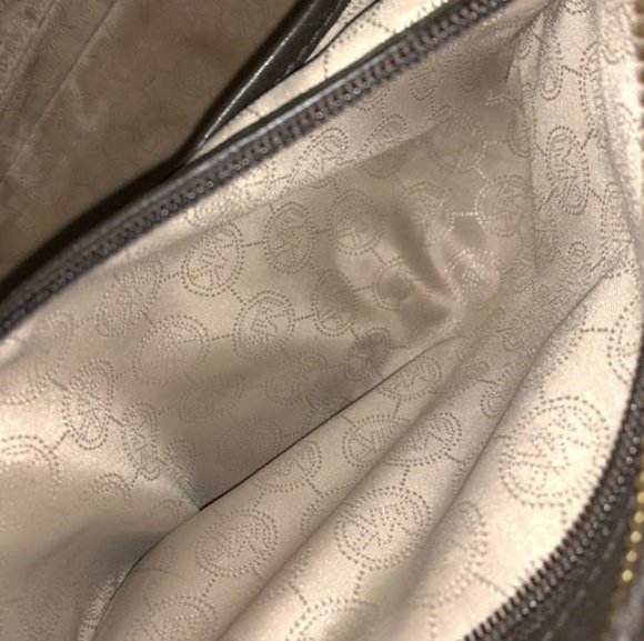 Michael Kors Purse - Picture 8 of 8